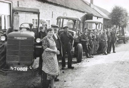 McCormick-Deering (coll. HK Platella Villa)