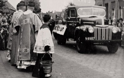 Ford (bron: Oude foto's van Dongen)
