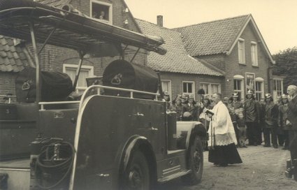 Inzegening van de brandweerwagen (collectie Brandweervoertuigenonline)