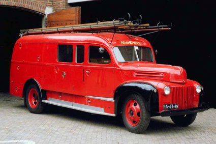 Ford 6G (collectie Brandweervoertuigenonline)