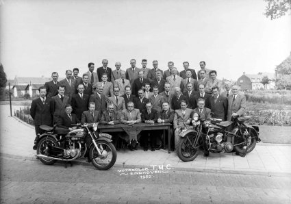 Horex Regina en Harley-Davidson (foto: Schmidlin. Coll. Regionaal Archief Tilburg)