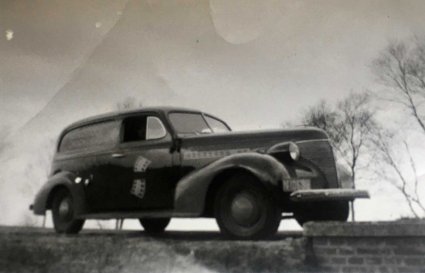 Chevrolet (coll. Y. Battaille)