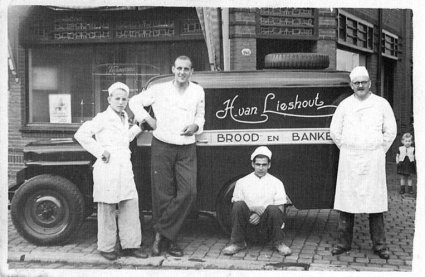 Tilburg, 1947 (coll. Bakker Floor van Lieshout)