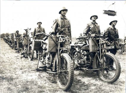 Eysink motor-mitrailleurs, c. 1932 (bron: Archief Eemland)
