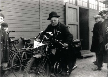 Gillet (foto: Fotopersbureau Het Zuiden. Bron: RHCe)
