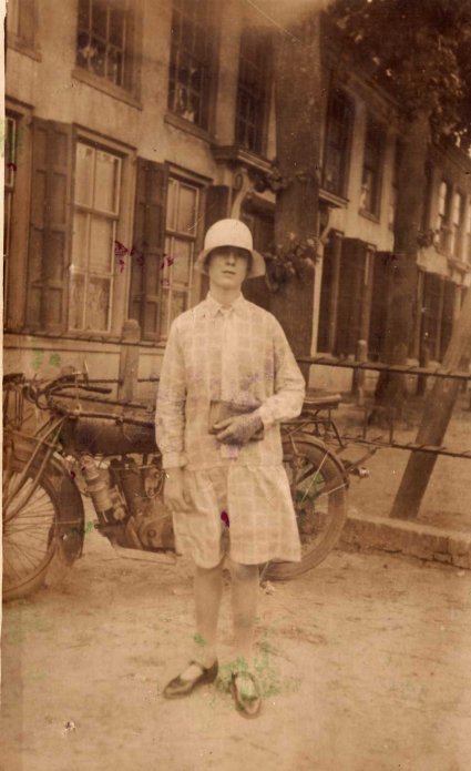 Wie is deze vrouw? (coll. C. Coppens)