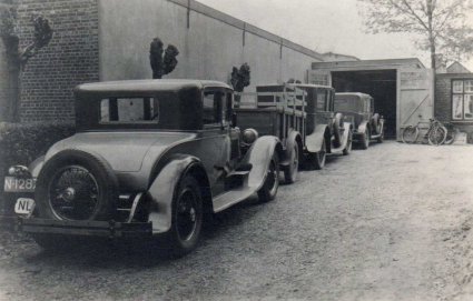 N-1287 Op het erf bij wijnhandel Pillot (collectie A. Bakx)
