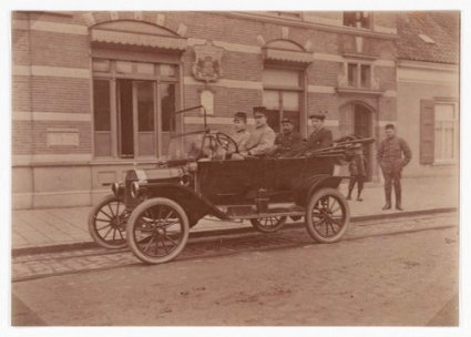 Ford (bron: West-Brabants Archief)