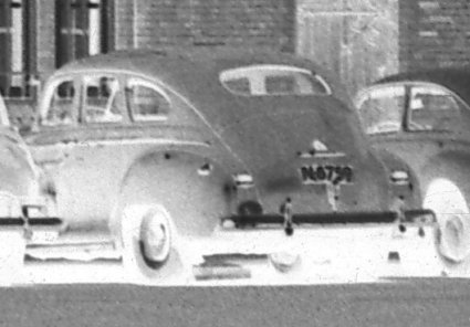 Dodge (detail (negatief) van foto 1)