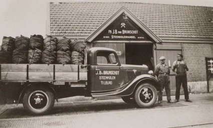 Ford V8 (coll. RAT)