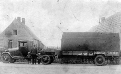 N-15855 De tweede vrachtwagen (coll. C. van Beek)