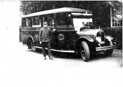 Brockway met chauffeur Jan Stellinga (foto © Beeld Werkt)