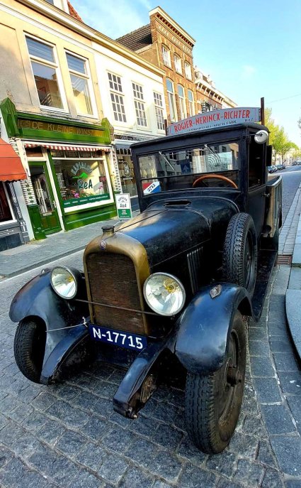 Citroën (foto: © Dick Vermaas Fotografie. Bron: De Brabantse Wal, Toen en Nu)