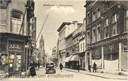 Renault (Foto: M. de Wit & Co. (uitgever). Bron: RHCe)