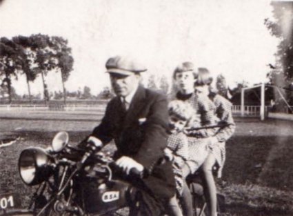 BSA (coll. A. van Zelst)