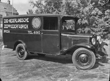N-20455 Chevrolet (Foto: J. Pel. Bron: Stadsarchief Breda)