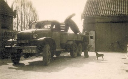 GMC (bron: Jaarboek De Honderd Hoeven : 'Auto's, Motoren en Tractoren'; 2021)