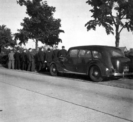 Renault (Bron: Aa-Kroniek 39(2020) nr. 1, blz. 67)
