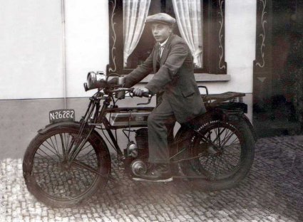 N-26282 Gillet (bron: Transport-History.com)