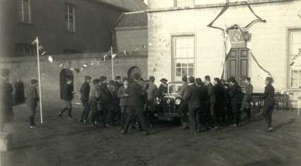 Morris (Bron: Nieuw Herlaer Historie)