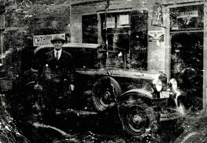 Chevrolet (collectie P. v. Rijbroek) [aanvulling: waarschijnlijk is het een Opel 1.8 liter ; zie reactie hieronder. Redactie]