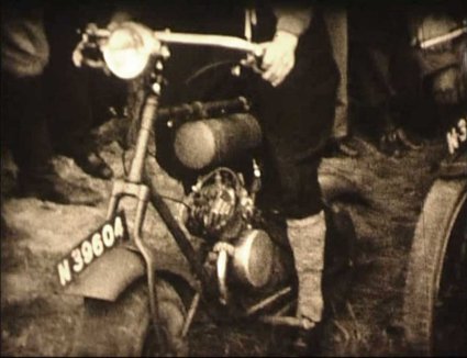 Villiers (Bron: film Motorcross St. Oedenrode 1946; coll. Joop van Lankvelt)