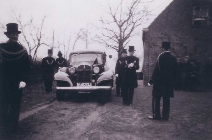 Buick (Bron: Heemkunde Boxtel, coll. Betsie van Esch)