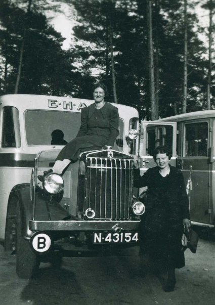 Büssing NAG (Bron: familiealbum Van der Eerden; coll. Heemkundekring Schijndel)