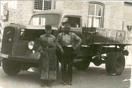 N-45267 Opel Blitz (bron: coll. fam. Wientjes-Graat (via Wanrode's Heem)
