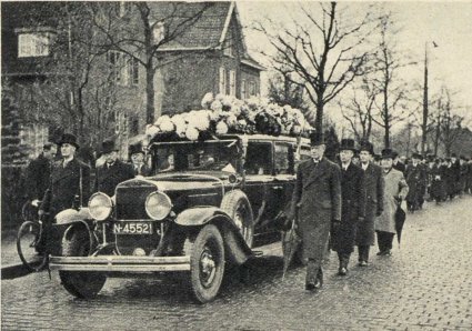 Cadillac (Bron: ZB | Tijdschriftenbank Zeeland, Ons Zeeland, 28-11-1940)