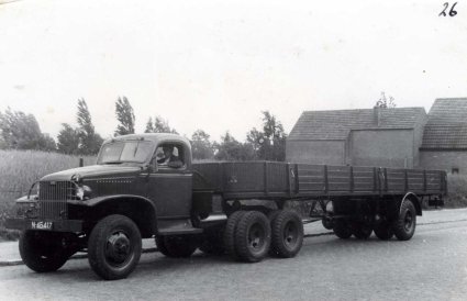 GMC met Jumbo aanhanger (bron: Archief Lambert van der Meulen)