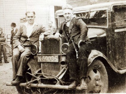 Ford (Bron: Archief Piet Pietjouw)