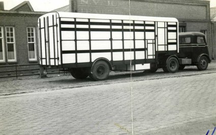 DAF met Jumbo aanhanger (bron: archief Lambert van der Meulen)