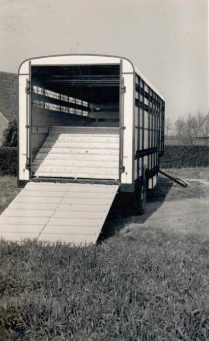 Jumbo aanhanger (bron: archief Lambert van der Meulen)