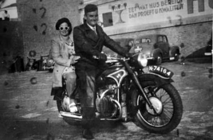 BMW (coll. C. van Beek)