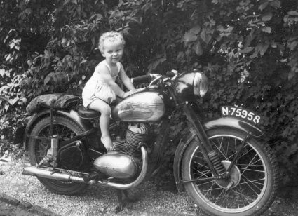 N-75958 JAWA (bron: part. collectie)