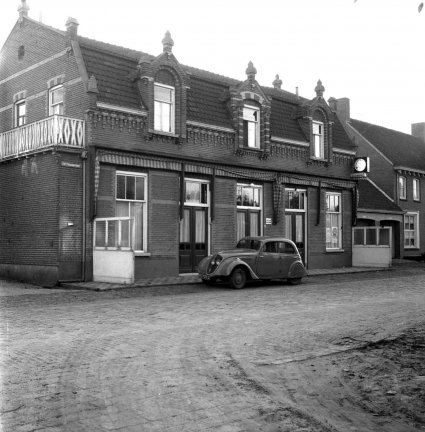 N-77313 Peugeot (foto: © H. van Liempd; coll. J. Franken)