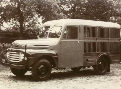 Ford (coll. Hertoghs Carrosserieën)