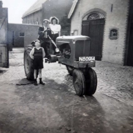 Farmall (bron: coll. R .v.d. Veeke)