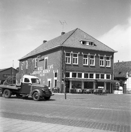 International (foto: Harry van Liempd; coll. BHIC)