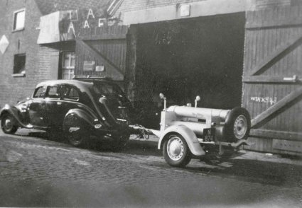 N-874 Peugeot 402 (Heemkundekring Schijndel, coll. fam. Vugts)
