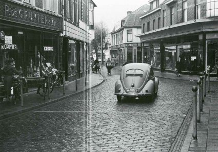 N-87829 Volkswagen (foto: Daan Scholte. Bron: coll. Stadsarchief Oss)