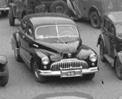 Buick (foto: Ben van Meerendonk / AHF, collectie IISG; CC BY-SA 2.0)