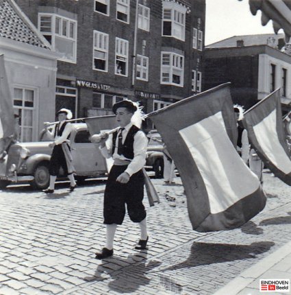 Mercedes-Benz 170 V (Bron: collectie Stichting Eindhoven in Beeld)