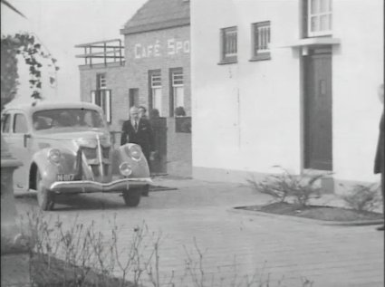 Lincoln Zephyr (Bron: film Raymond Francois Wijffels (1906-1981), Diverse opnames; Streekarchief Langstraat Heusden Altena)