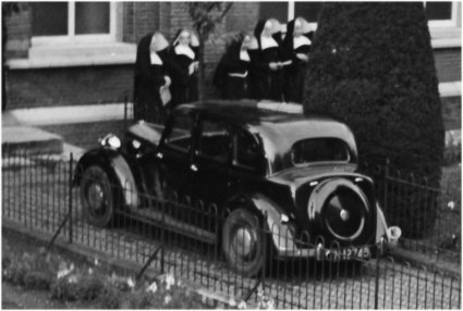 [aanvulling: Rover ; zie reactie hieronder. Redactie]Detail van foto 2