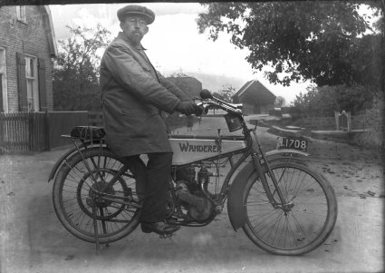 Wanderer (foto: Johan Engelbert Schmitz. Bron: collectie SALHA)