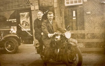 BSA (Bron: collectie Wilton Desmense)