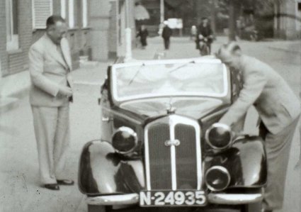Auto Union DKW Typ F7-700 Meisterklasse Cabriolet (Bron: BHIC, familiefilm Albada Jelgersma via BrabantinBeelden)