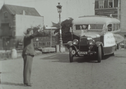 Willys Overland (Bron: film Bedrijfsuitje Mazon Brussel via BrabantinBeelden)